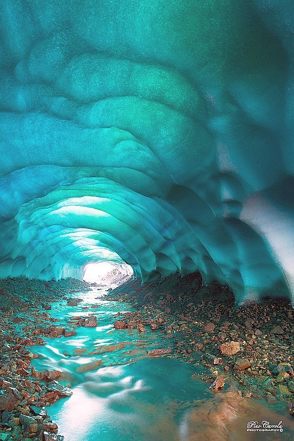 Crystal Cave - Svínafellsjökull in Skaftafell, Iceland